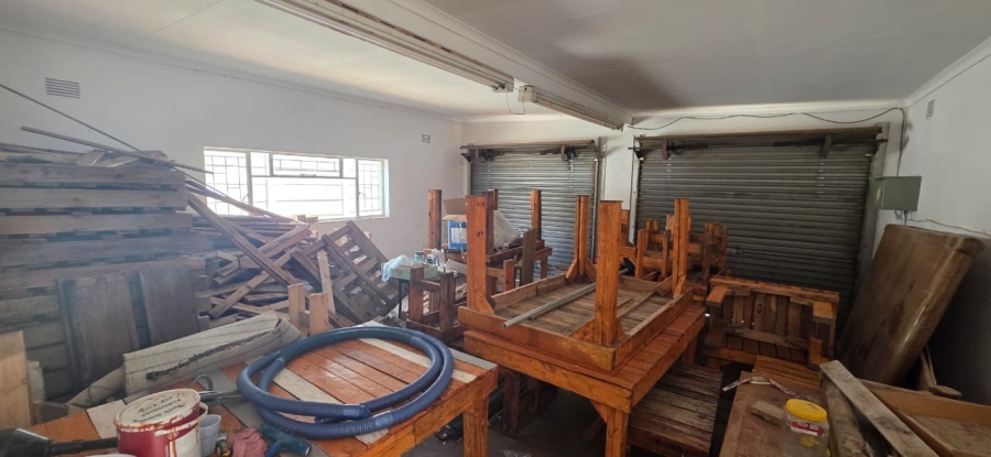 4 Bedroom Property for Sale in Flamwood North West